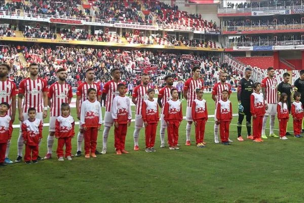 Antalyaspor, Konyaspor maçının tribün gelirini deprem bölgesine gönderecek