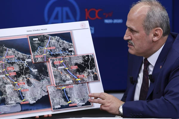 Bakan Turhan'dan ''Kanal İstanbul'' açıklaması: Yılda 1 milyar dolar gelir