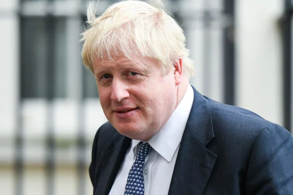 Boris Johnson'dan Huawei'yi eleştirenlere çağrı