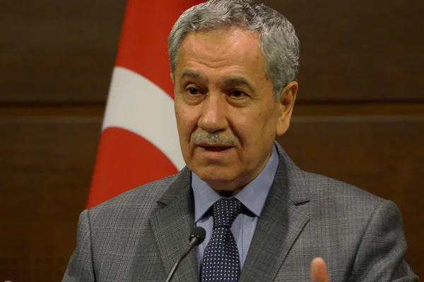 Bülent Arınç'tan Başsavcı Kocaman'a tepki