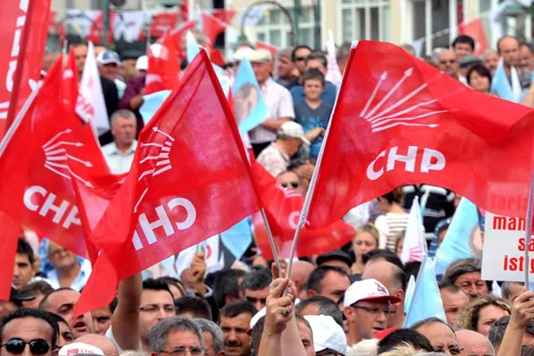 CHP'nin anketinden: CHP'liler sandığa gitmeye başladı