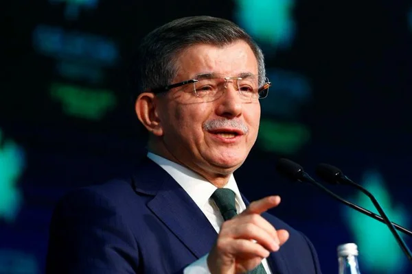 Davutoğlu: Demirtaş'ın tutuklu olmasına ne ben ne partim onay vermez