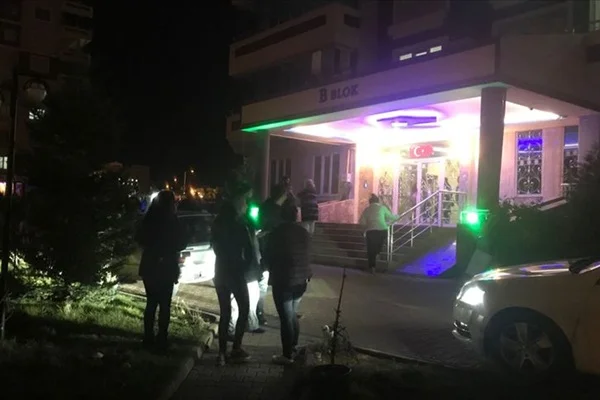 Deprem çevre illerde de hissedildi