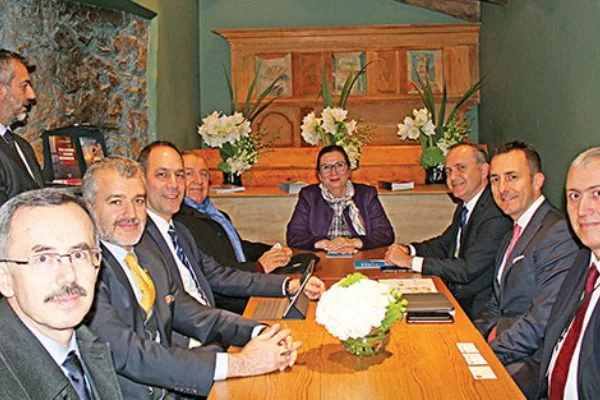 Devlerden randevu yağmuru