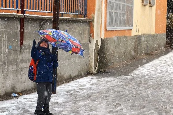 Dokuz ilde eğitime kar engeli