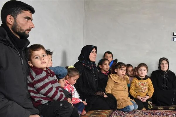 Elazığ'da gönülleri fetheden Suriyeli Mahmud'un İdlib'deki ailesi evsiz kaldı