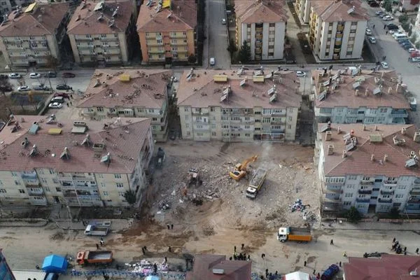 Elazığ'da hasar tespit çalışmaları en geç bir hafta içinde bitirilecek