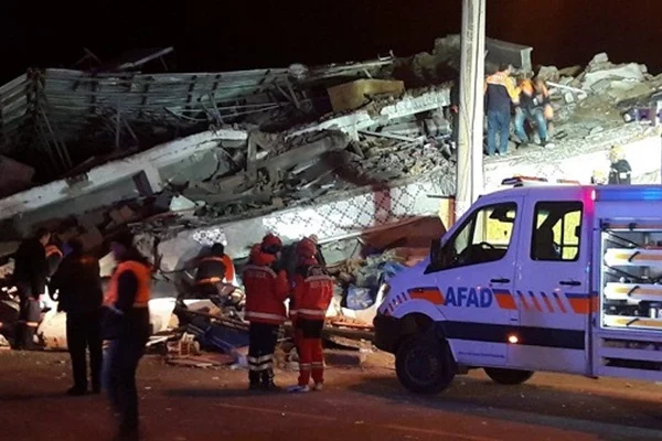Elazığ'daki depremin ardından önemli uyarı: Yalnız kesinlikle olmasınlar