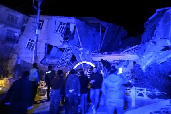 Elazığ Valisi: 225 yaralı bilgisi var