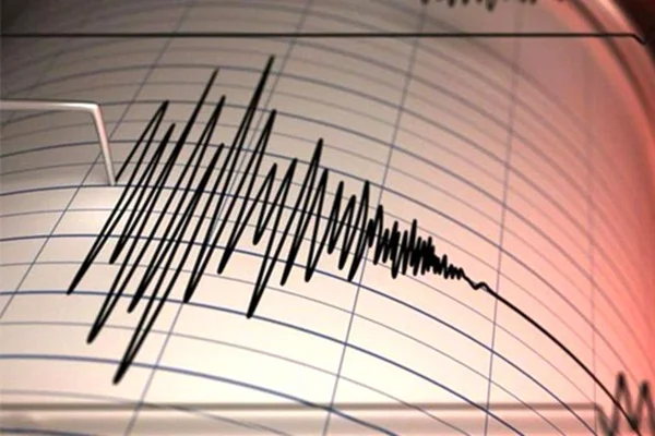Endonezya'da şiddetli deprem