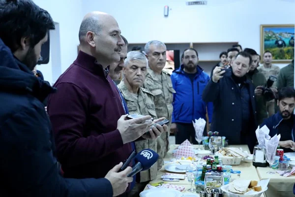 Erdoğan'dan Hakkari'deki askerlere yeni yıl kutlaması