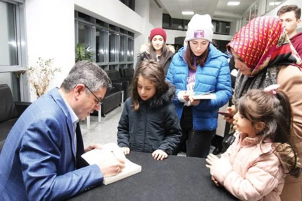 Gebze'de "Mutlu Aile Mutlu Çocuk" konferansı düzenlendi
