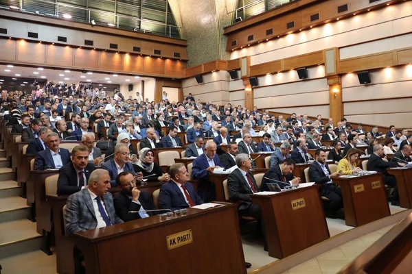 İBB Meclisi'nde 'cemevlerinin ibadethane sayılması' oylandı