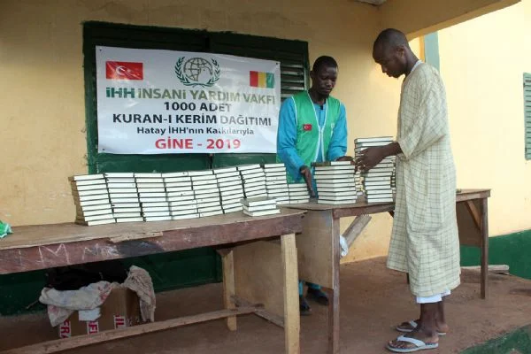 İHH'dan 2019'da 22 bin Kur'an-ı Kerim dağıtımı