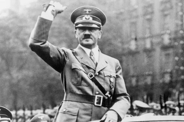 'İki büyük hata yapılmasaydı Nazi Almanyası Britanya Savaşı'nı kazanabilirdi'
