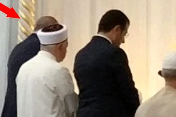İmamoğlu, cuma namazı çıkışında Cumhurbaşkanı Erdoğan ile ne konuştuğunu anlattı