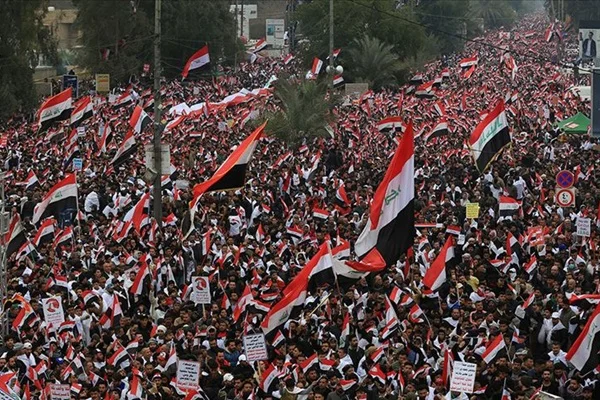 Irak'ta Sadr yanlılarından ABD'ye karşı gösteri