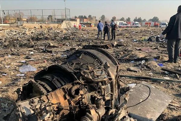 İran'da düşen yolcu uçağındaki 176 kişi hayatını kaybetti