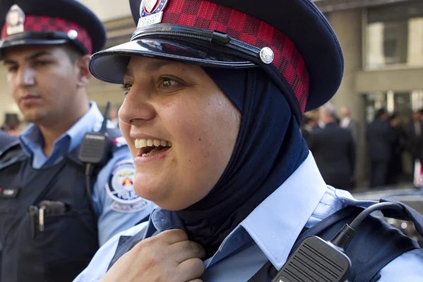 İskoçya polis teşkilatında başörtüsüne onay