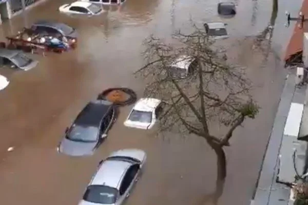 İsrail'de sel: 2 kişi öldü
