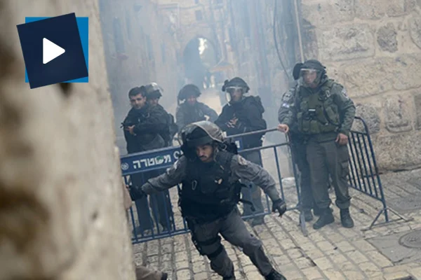 İsrail polisinden Mescid-i Aksa'ya baskın!