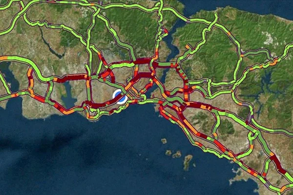 İstanbul'da trafik yoğunluğu yüzde 80'e çıktı