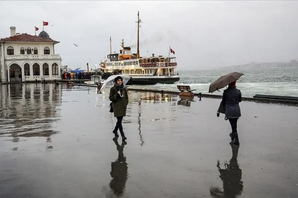 İstanbul'da yağış hayatı olumsuz etkiliyor