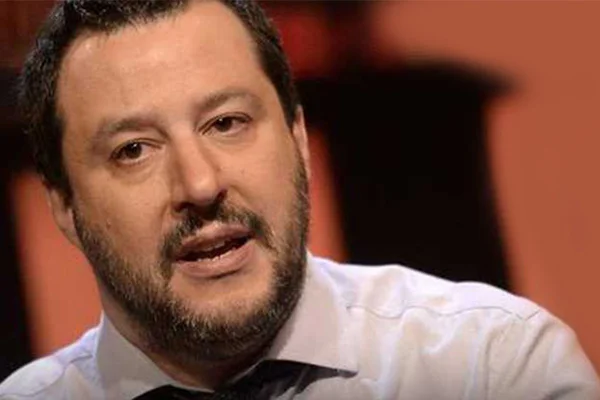 İtalya'da Salvini'nin dokunulmazlığı masada
