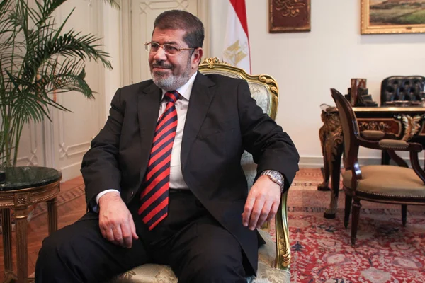İtalyan gazetesi Mursi'yi kapağına taşıdı: Yılın kişiliği
