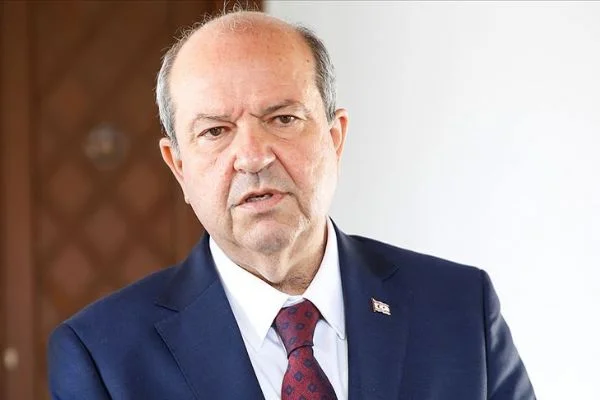 KKTC Başbakanı Tatar'dan Türk bayrağını yırtan Yunan milletvekiline tepki