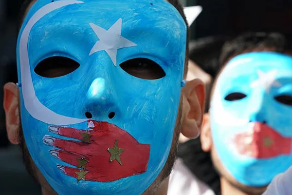 Le Monde: Zulüm altındaki Müslüman azınlıklara dünyanın 'ekonomik' sessizliği