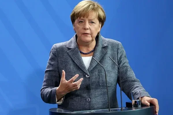 Merkel'den 11 ülkeye davet: Masada Libya olacak