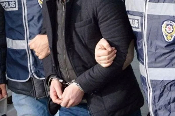 MİT ve emniyetten ortak operasyon! Kırmızı bültenle aranan şahıs yakalandı