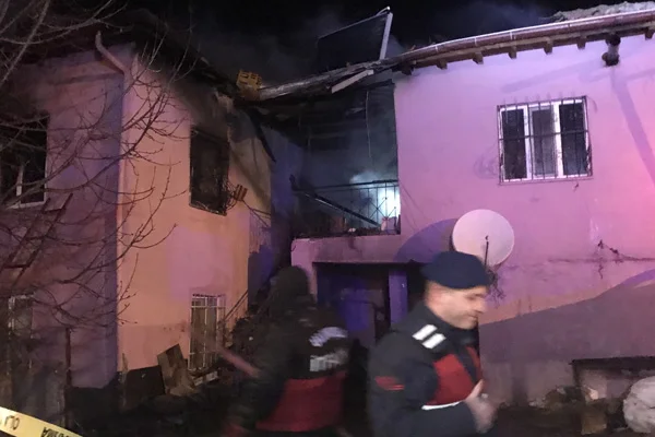Niğde'de yangın faciası: 4 kişi öldü, 3 kişi yaralandı