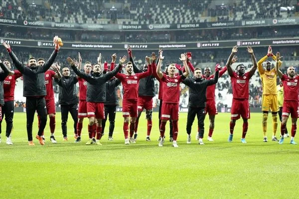 Sivasspor yoluna doludizgin devam ediyor