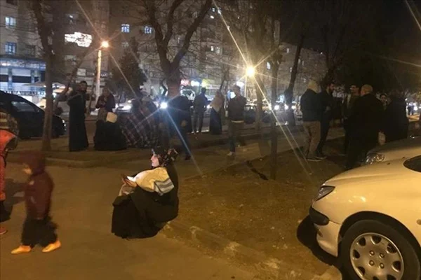 Telefon operatörlerinden deprem bölgesindeki vatandaşlara ücretsiz iletişim desteği
