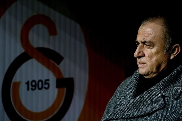Terim'den saat 19.05'te paylaşım