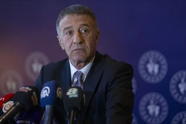 Trabzonspor Başkanı Ağaoğlu'ndan taraftarlara mesaj