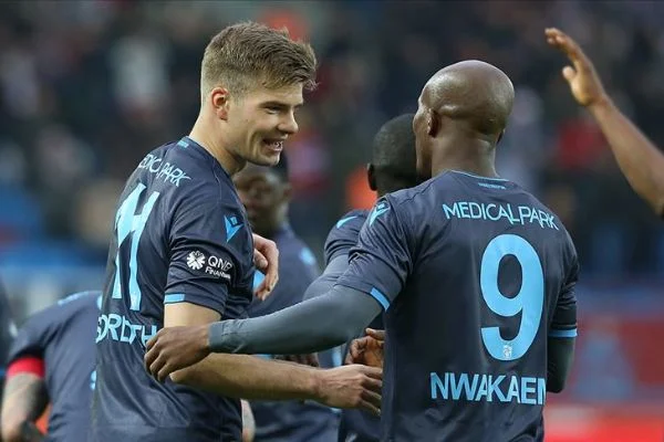 Trabzonspor Sörloth ve Nwakaeme ile coştu