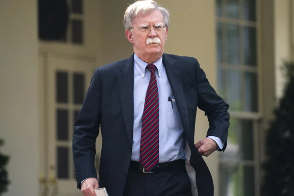 Trump ve Beyaz Saray, John Bolton'ın kitabına karşı harekete geçti