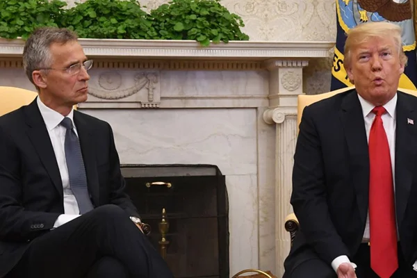 Trump ve Stoltenberg'den kritik görüşme: Trump istedi, NATO kabul etti