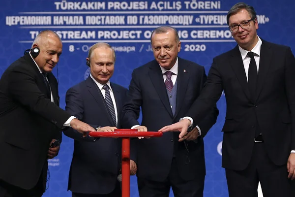 TürkAkım'da vanalar açıldı