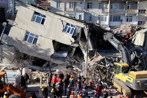 Uzmanlardan deprem uyarısı: Batıya dikkat