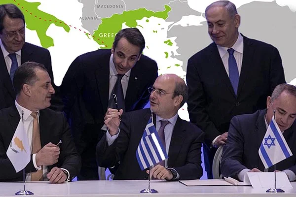 Yunanlı yazardan ağır suçlama: Mısır kendini aptal yerine koyuyor