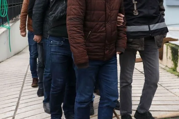 43 ilde TSK'ya FETÖ operasyonu: 157 kişiye gözaltı kararı