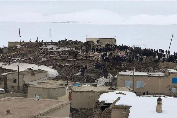 AB, ABD ve İngiltere'den depremde yaşamını yitirenler için Türkiye'ye taziye mesajı