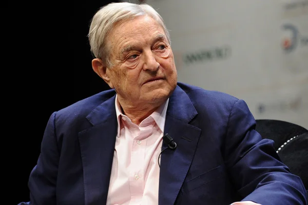 ABD'li milyarder Soros: Zuckerberg görevi bıraksın