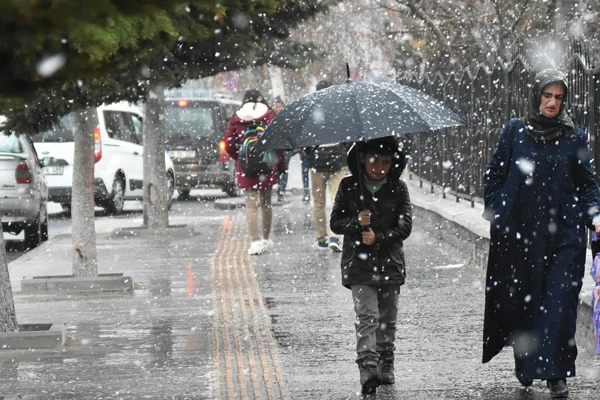 AKOM uyardı: İstanbul'a kar ve fırtına geliyor