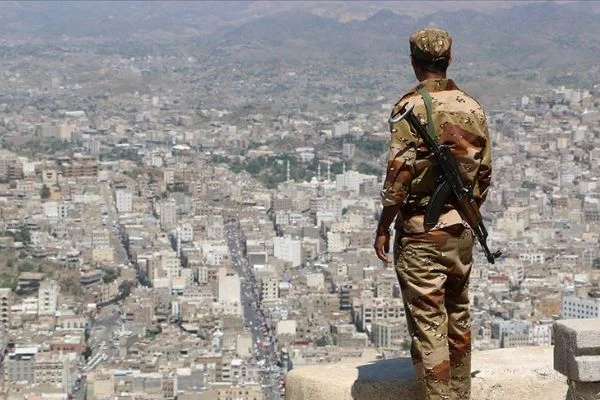 BAE Yemen'de savaşan birliklerini geri çektiğini açıkladı