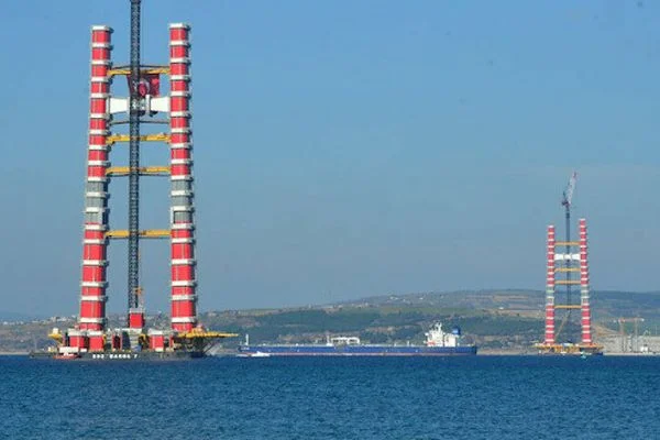 Bakan Turhan 1915 Çanakkale Köprüsü inşaatında incelemede bulundu: 5 saatlik mesafe 6 dakikaya inecek